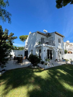 Jazmin Villa, Estepona